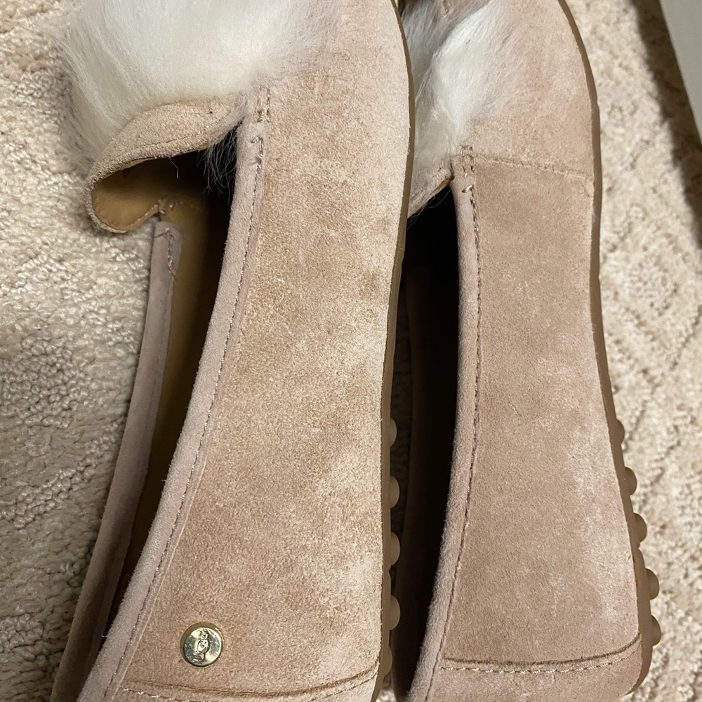 BNWOT UGG Pale Pink Suede Slippers Size 8 - Picture 3 of 5
